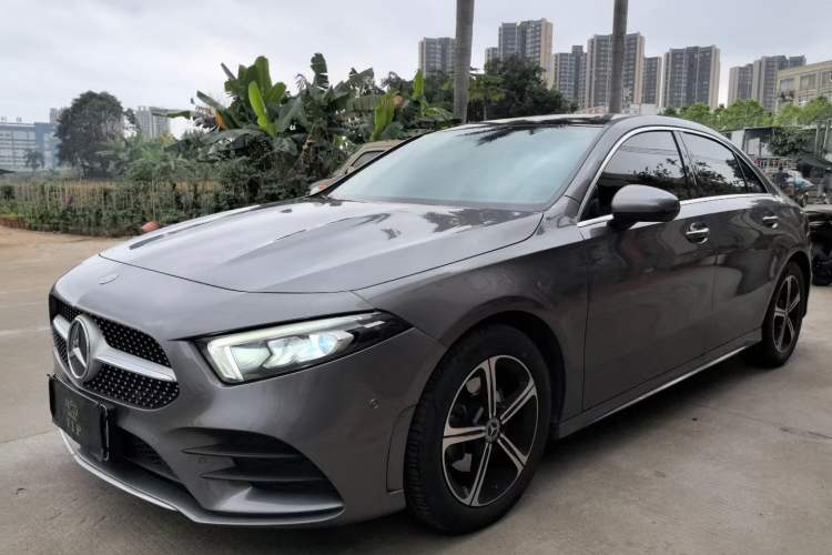 Used Mercedes-Benz A-Class 2022 Revised Version A 200 L Sport Sedan Fashionable Style