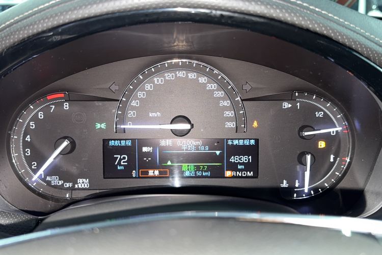 Used Cadillac XTS 2018 28T Tech Edition Odometer Close Up