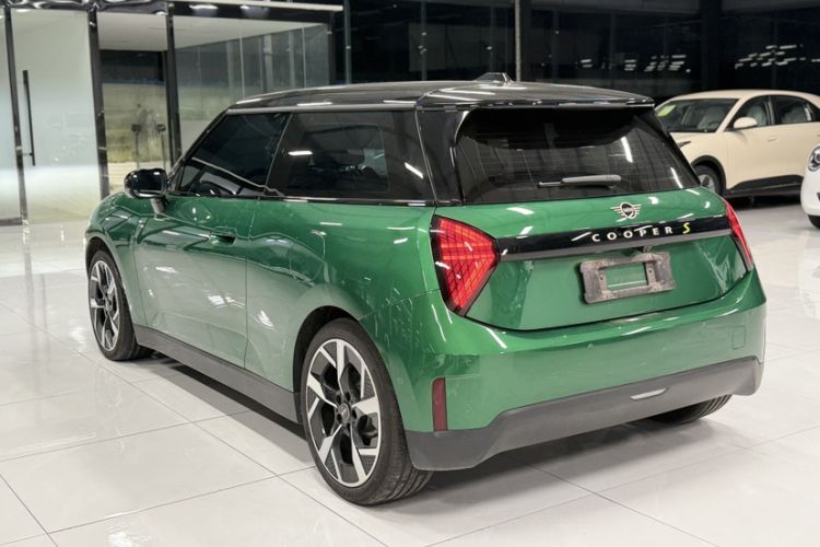 Used MINI Electric MINI COOPER 2024 452km COOPER SE Artist