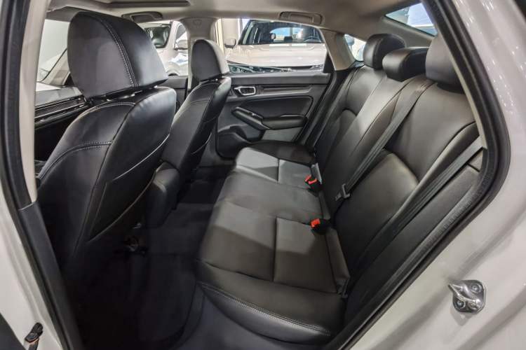 Used Honda Civic 2023 240TURBO CVT Dynamic · Center Stage Special Edition
