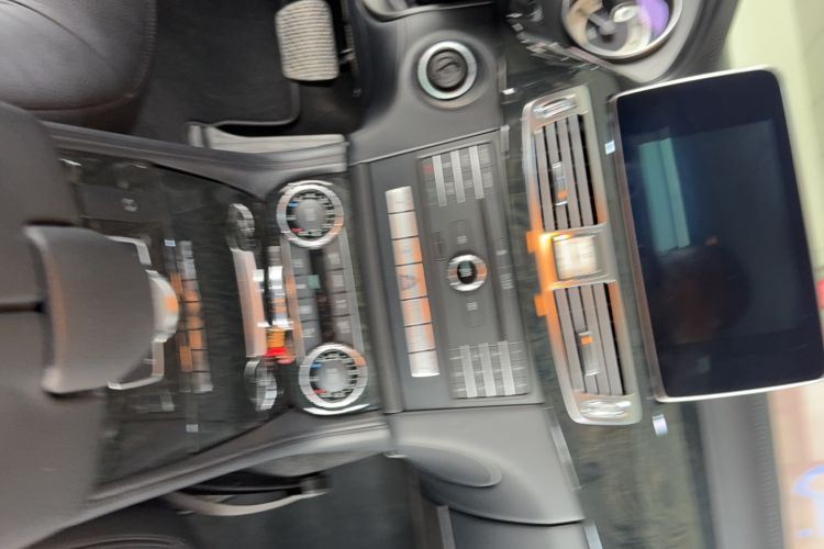 Used Mercedes-Benz CLS 2015 CLS 320 Interior 9