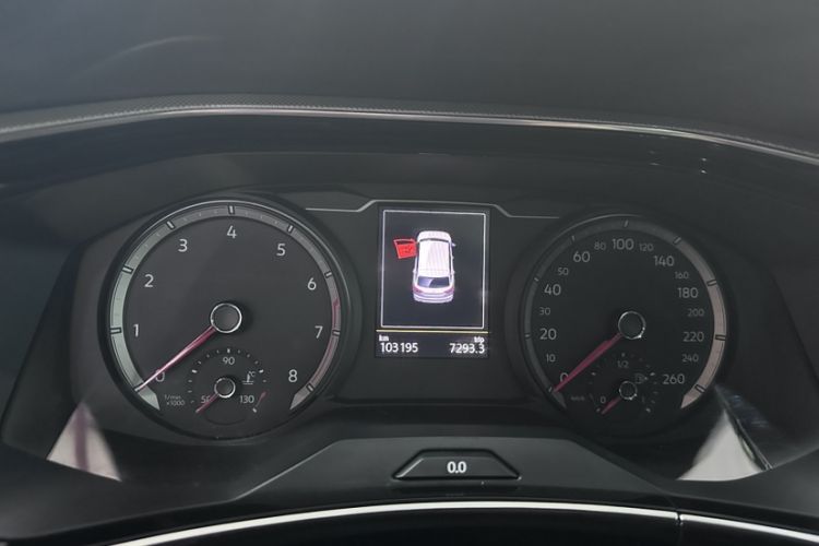 Used Volkswagen Tayron 2020 330TSI Two-Wheel Drive Luxury Smart Connectivity Version Odometer Close Up