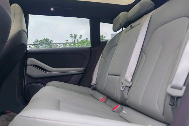 Used Nio ET5T 2023 75 kWh Touring Interior 2