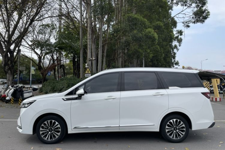 Used Wuling Jiachen 2022 1.5T CVT Deluxe Flagship Edition