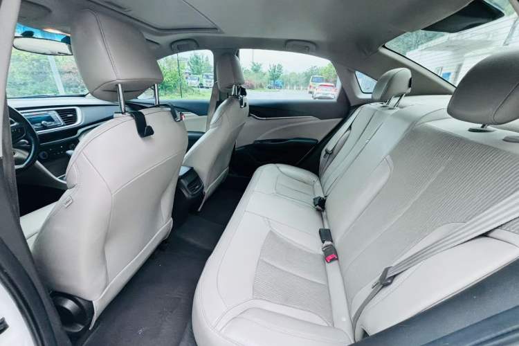 Used Buick GT 2017 15N Automatic Elite Version Interior 3