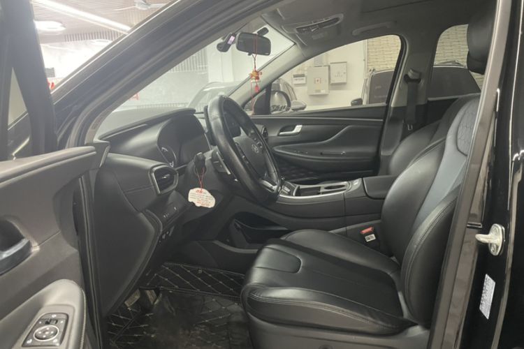 Used Hyundai Santa Fe 2023 Traveler 380T GDi Automatic Two-Wheel Drive GLX Elite Edition Interior 2