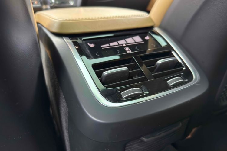 Used Volvo V90 2017 Cross Country T5 AWD Prestige Edition