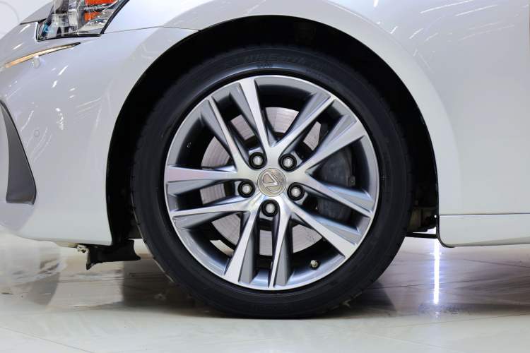 Used Lexus IS 2017 300 FENGSHANG Edition
