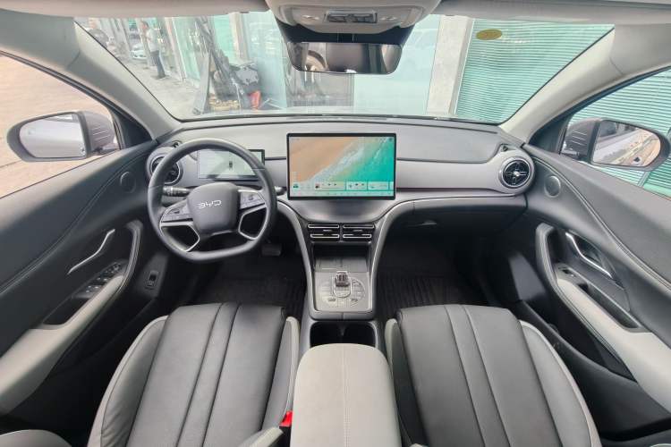 Used BYD Sealion 05 DM-i 2025 DM-i Smart Drive 115KM Flagship Model Interior 1