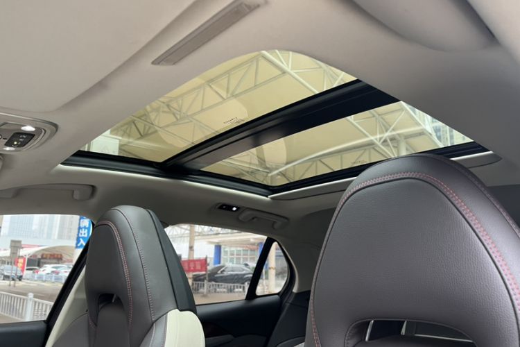 Used Lynk & Co 02 2021 1.5TD DCT Two-Wheel Drive Power Plus Interior 4