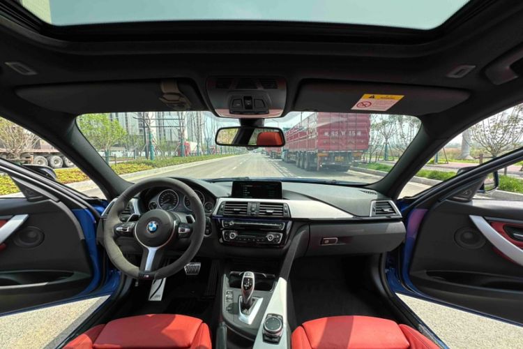 Used BMW 3 Series 2017 330i M Sport Edition Interior 5