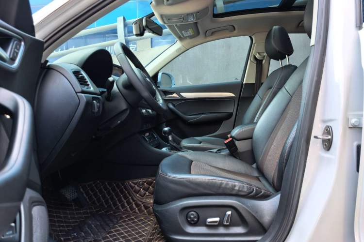 Used Audi Q3 2018 30th Anniversary Edition 30 TFSI Fashion Model Interior 5