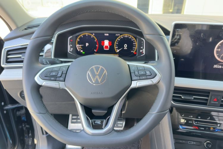 Used Volkswagen Tiguan L 2024 330TSI Automatic Two-Wheel Drive R-Line Enhanced Edition Interior 2