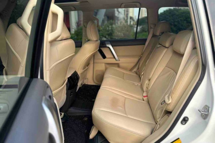 Used Toyota Prado 2016 2.7L Automatic Standard Edition Interior 2