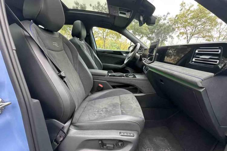 Used Volkswagen Tiguan L 2024 PRO 380TSI Four-Wheel Drive R-Line Prestige Edition Exterior 12