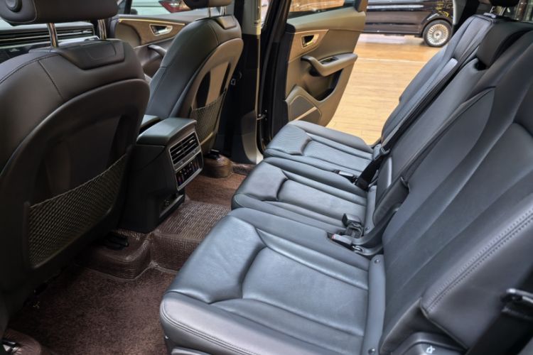 Used Audi Q7 2022 55 TFSI quattro S line Sport model