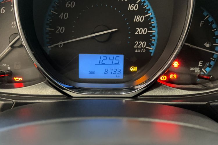 Used Toyota YARiS L Zhi Xiang 2017 1.5E Manual Charm Edition Odometer Close Up