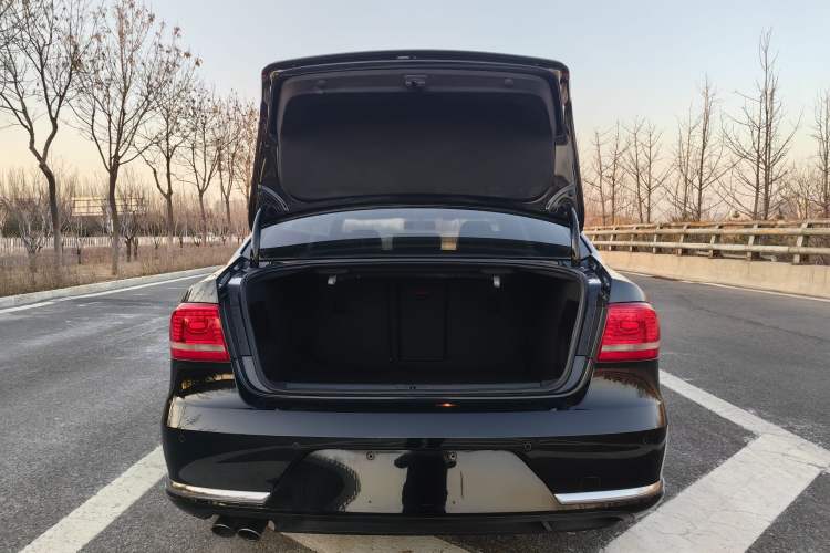 Used Volkswagen Magotan 2015 1.8TSI Luxury Model
