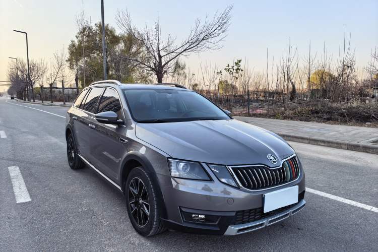 Used Skoda Octavia 2018 Station Wagon TSI230 DSG Luxury Edition
