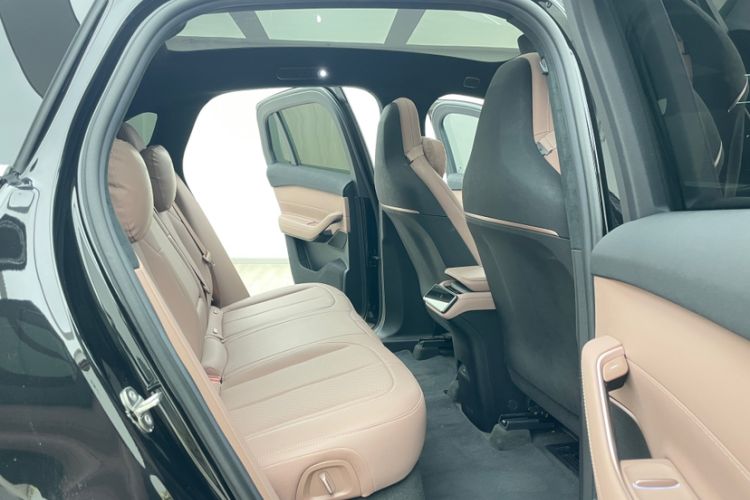 Used Nio EC6 2024 75 kWh Interior 5