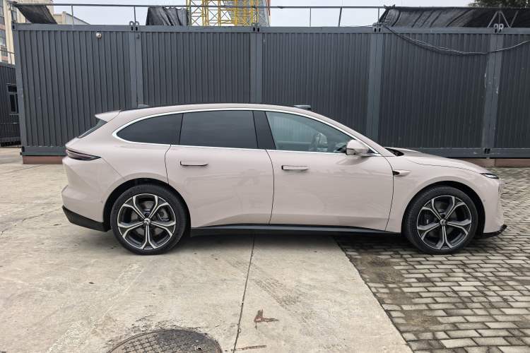 Used Nio ET5T 2025 75 kWh Touring
