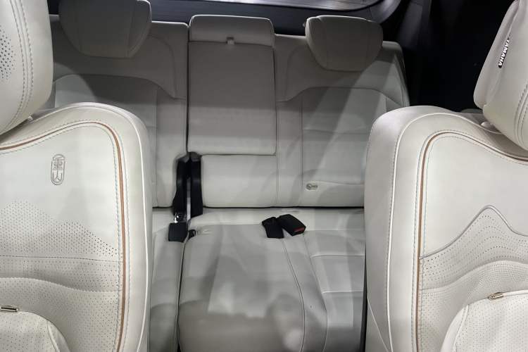 Used GAC Trumpchi M8 2023 Zongshi Series Dual-Motor YuZun Edition
