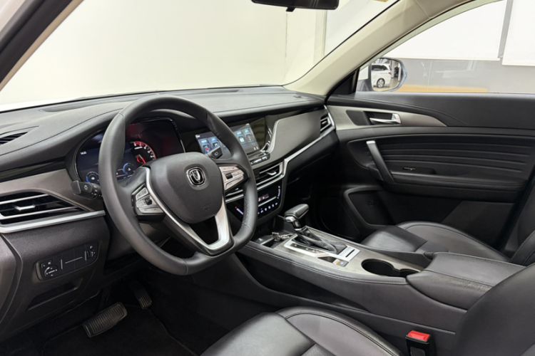 Used CHANGAN CS35PLUS 2021 Honor Million Edition 1.6L CVT Luxury Model Interior 2