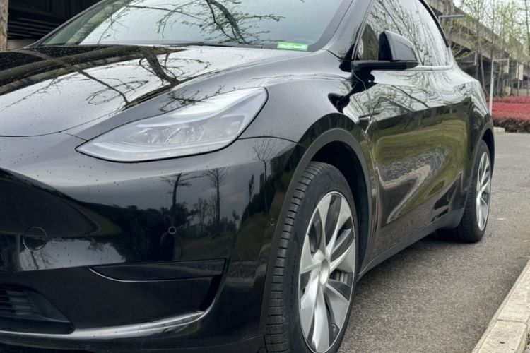 Used Tesla Model Y 2022 Rear-Wheel-Drive Version