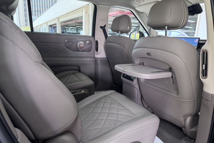 Used IM LS9 2026 Model 66 Ultra Interior 6