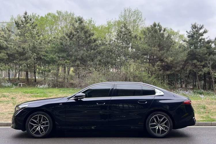 Used BMW i5 2025 eDrive 40L M Sport Package
