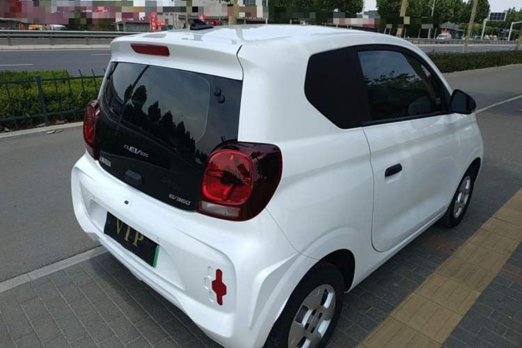 Used Roewe Clever 2021 302 km New Four-Seater Super-Efficient Version