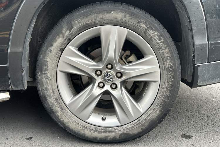 Used Toyota Highlander 2015 2.0T Four-Wheel Drive Luxury Edition 7-Seater Exterior 6