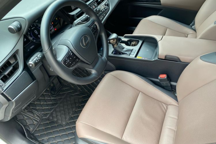 Used Lexus ES 2024 200 Premium Edition