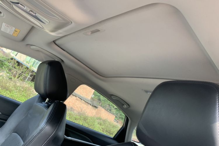 Used CHANGAN Eado 2022 PLUS 1.6L GDI Manual Luxury Model Interior 7