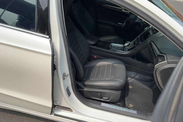 Used Ford Mondeo 2013 2.0L GTDi 200 Fashion Edition
