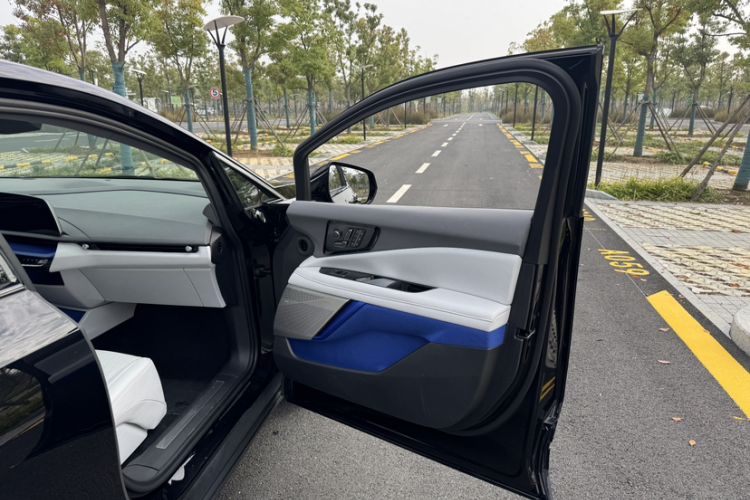 Used Cadillac OPTIQ 2024 Standard Range Version
