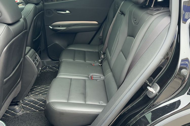 Used Cadillac XT4 2023 28T Two-Wheel-Drive Luxury Version Left Rear Seat