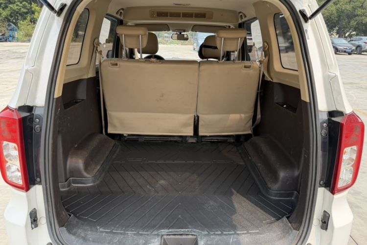 Used Wuling Hongguang 2019 1.5L S Comfort Edition China VI LAR Interior 5