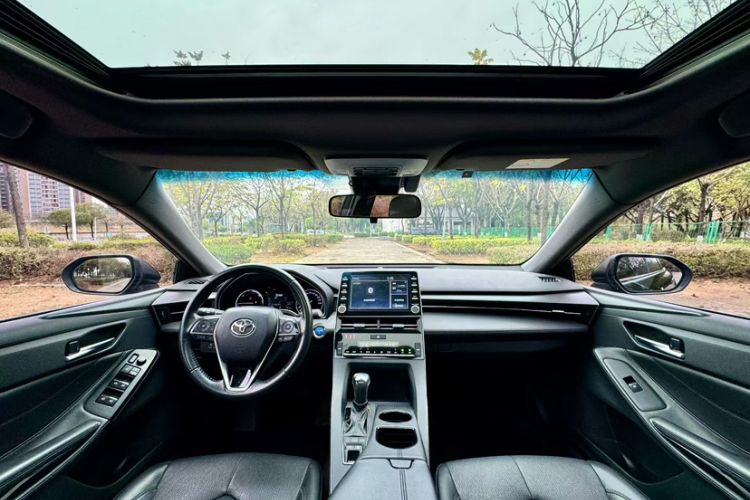 Used Toyota Avalon 2019 Dual-Engine 2.5L Luxury Edition China VI Standard