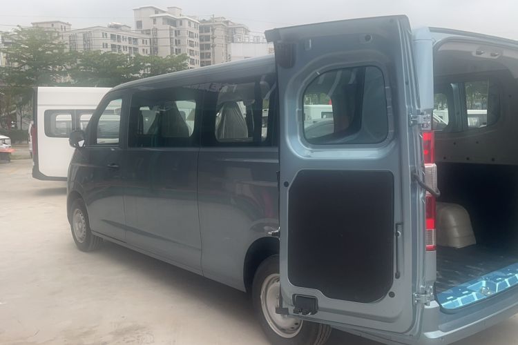 Used Farizon Xingxiang V 2025 V8E Functional Edition—Smart Edition, 350km Exterior 6