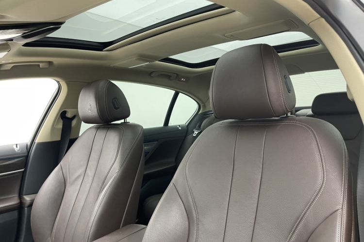 Used BMW 7 Series 2018 730Li Leading Model Excellence Package Interior 3