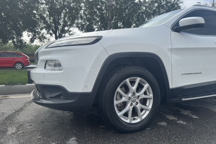 Used Jeep Cherokee 2016 2.4L Professional Edition