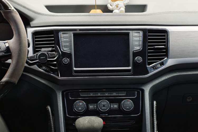 Used Volkswagen Teramont 2017 380TSI Four-Wheel Drive Comfort Edition Audio And AC Panel