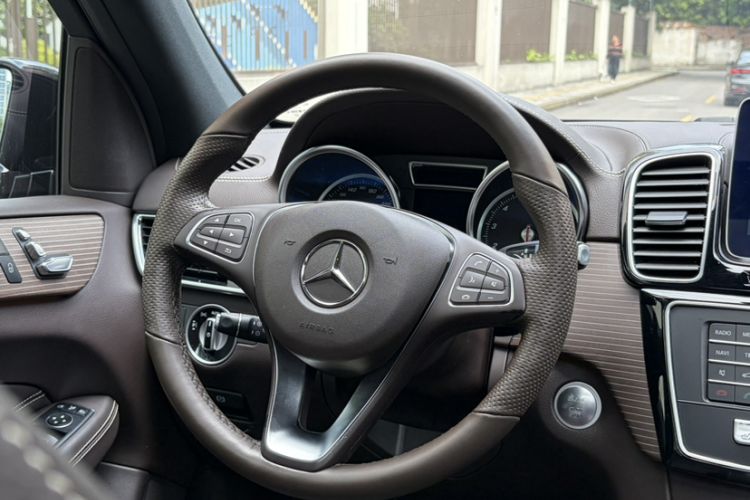 Used Mercedes-Benz GLE 2018 GLE 320 4MATIC Dynamic Edition Collector's Edition Interior 1