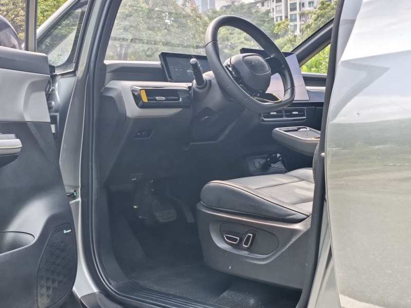 Used AION Y 2021 70 Intelligent Edition — 33