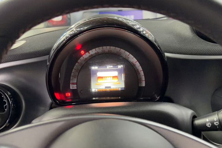 Used smart fortwo 2018 0.9T 66kW Hardtop Pioneer Edition China V Emission Standard Instrument Cluster