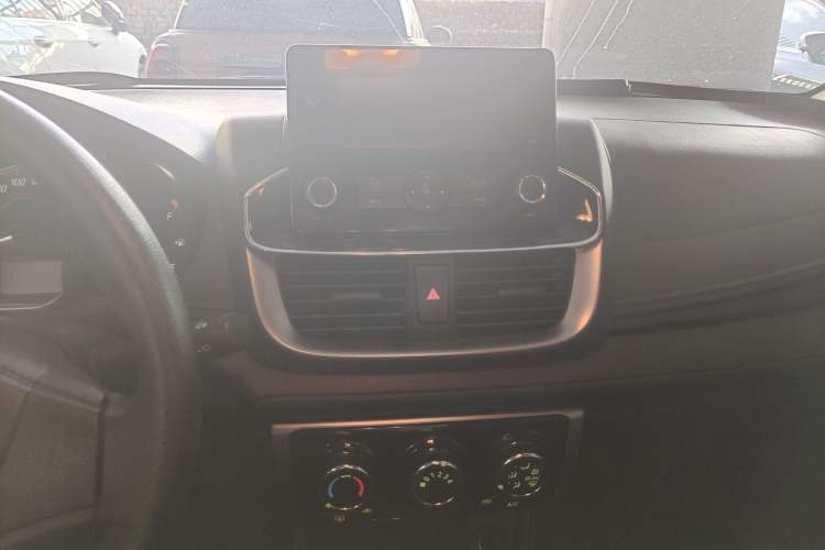 Used Toyota YARiS L Zhi Xuan 2021 X-Trail 1.5L CVT Leading Edition
