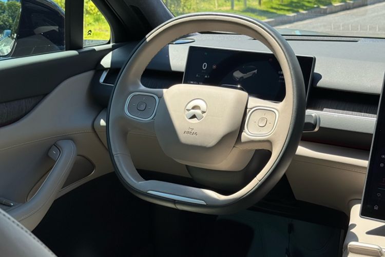 Used Nio ES8 2023 75 kWh Executive Edition