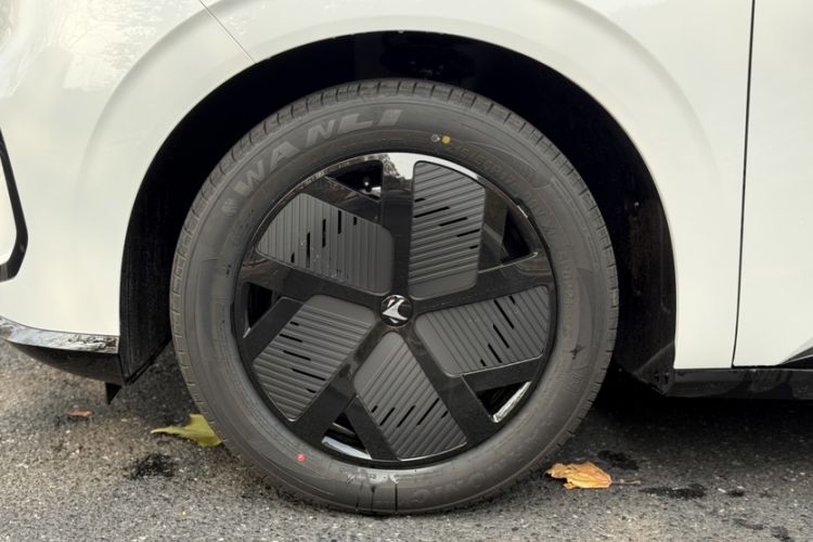 Used ARCFOX T1 2025 Model 425 PRO