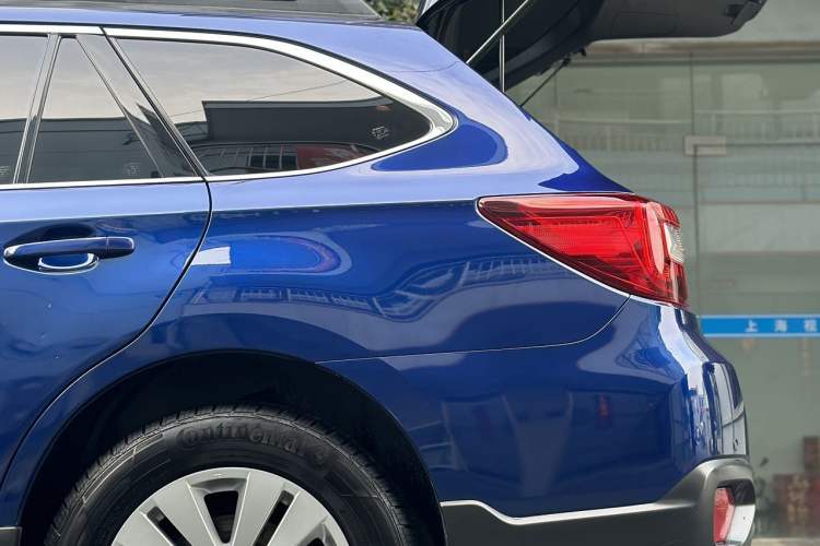 Used Subaru Outback 2017 2.5i Luxury Navigation Edition with EyeSight
